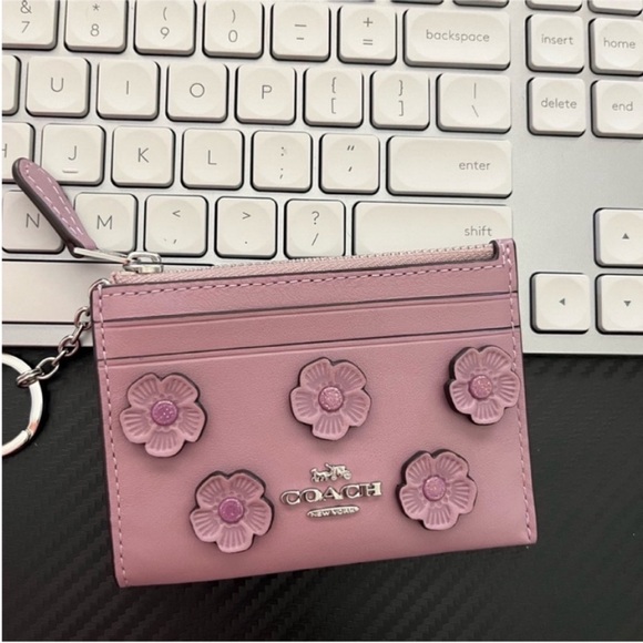 Coach Skiny ID Case Floral Appliqué Lilac Tea Rose - Picture 1 of 7